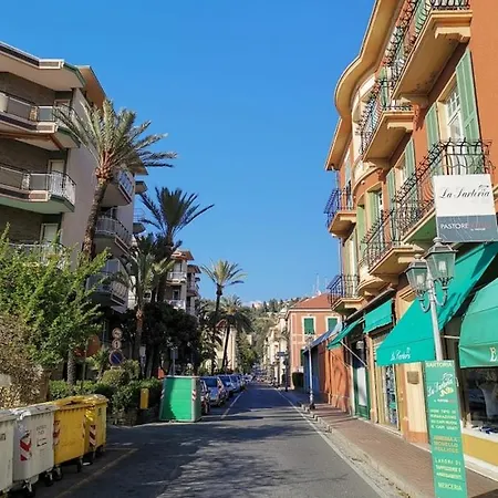 아파트 Casa Margherita, A Due Passi Dal Mare 보르디게라